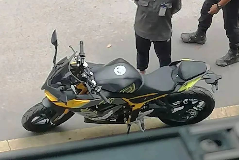 无极250rr动力测评,无极250rr竞技版续航油耗