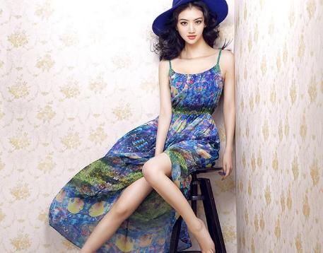 买衣服注意这4个细节，让你一看上去就是贵妇，比别人更显气质