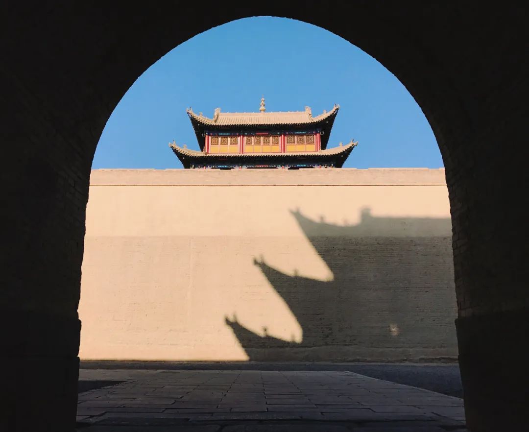 强光时拍照曝光怎么调,华为手机拍照如何调曝光