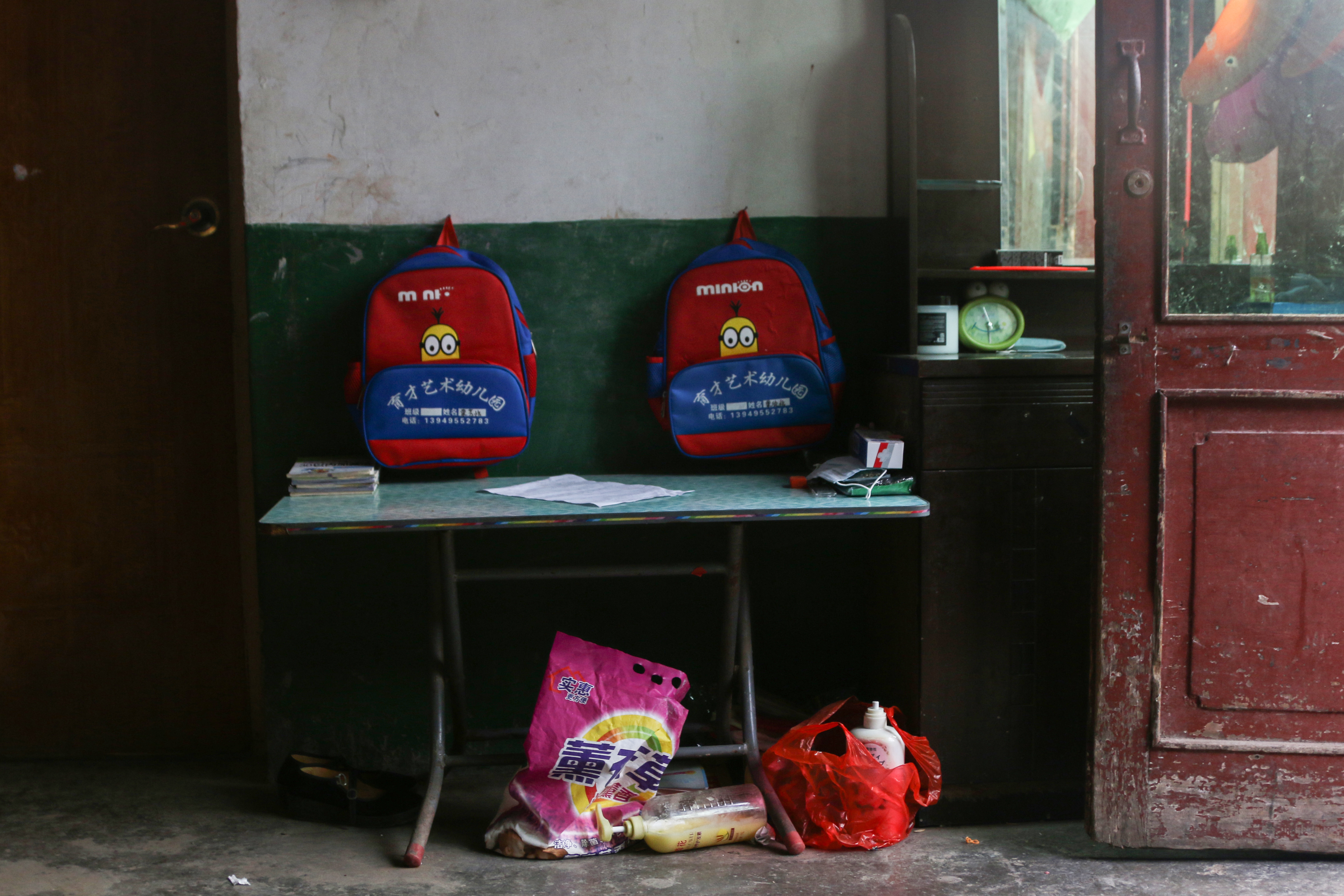 女子患绝症临终不舍孩子,女子面临癌症晚期欲放弃