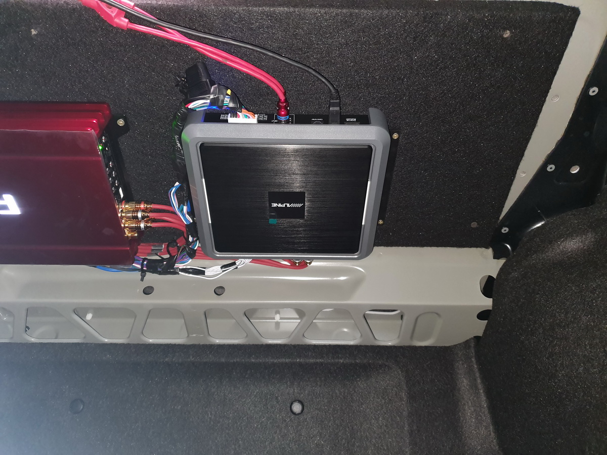 宝马5系专车专用汽车音响,成都宝马525音响改装