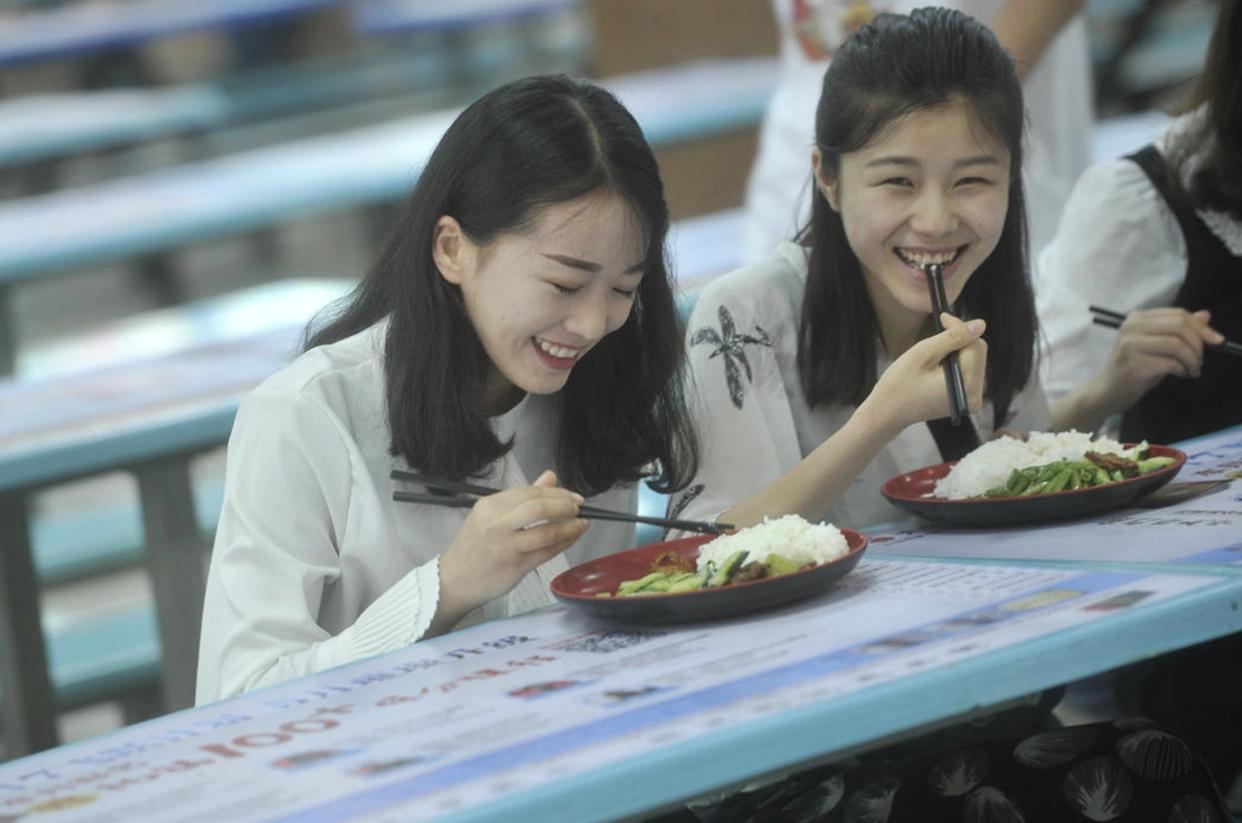 青春期孩子如何正确与异性相处,孩子在青春期对异性反感