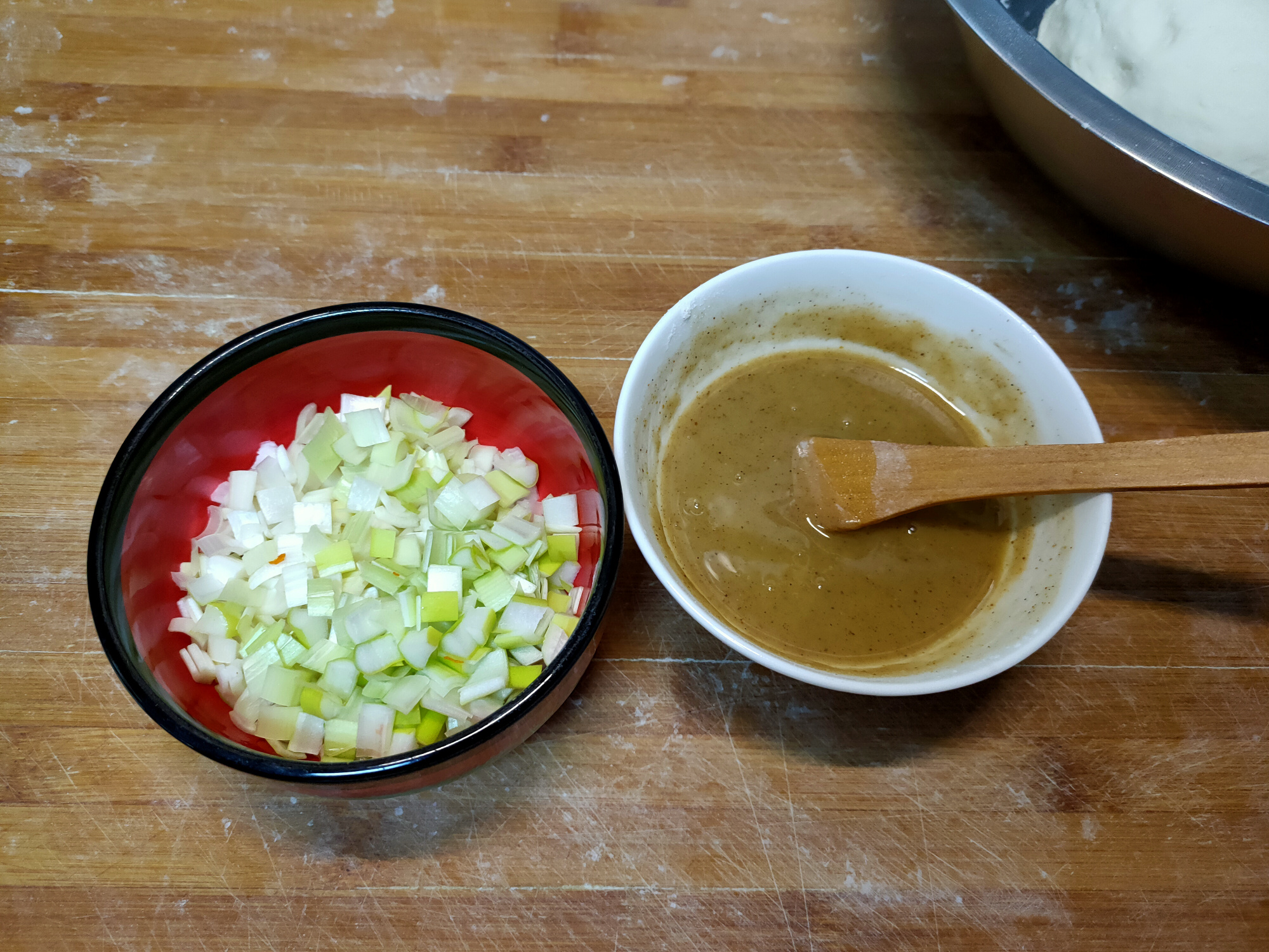 做油酥饼怎么和面才松软,做油酥饼用发面还是死面