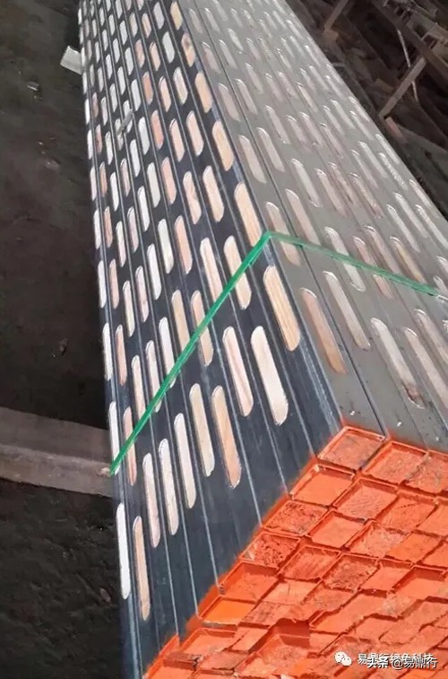 木龙骨和轻钢龙骨到底哪个好,木龙骨和轻钢龙骨哪个便宜