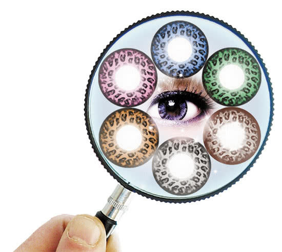 韩国帅哥戴美瞳,边伯贤怎么戴美瞳的