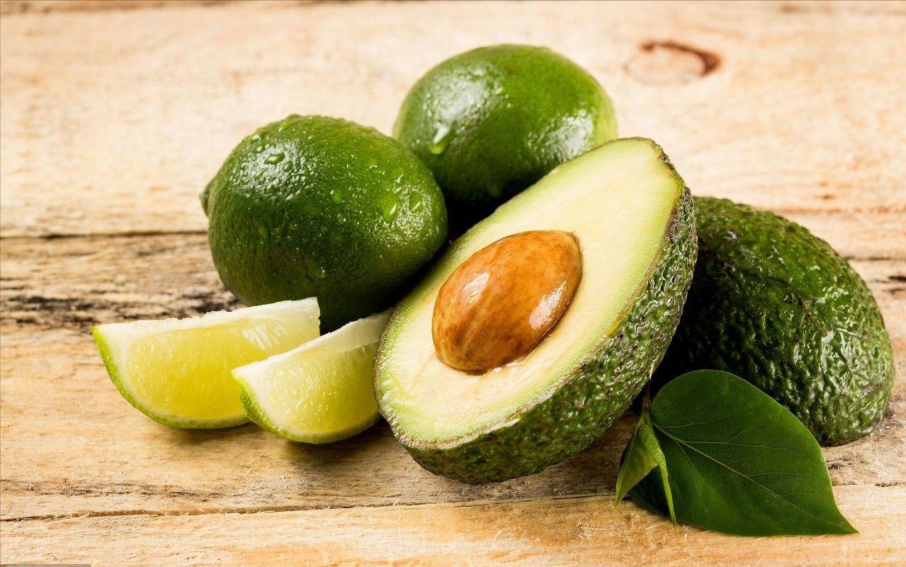 你还在给你家狗狗吃冻干粮吗,你还在给狗狗吃火腿肠吗