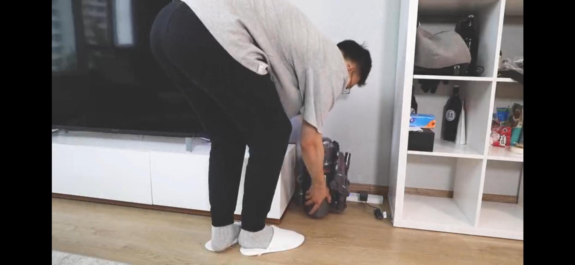 戴森吸尘器和飞利浦哪个好,戴森跟飞利浦吸尘器对比