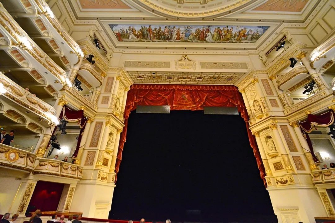 一个传奇的男人,一个传奇般的男人