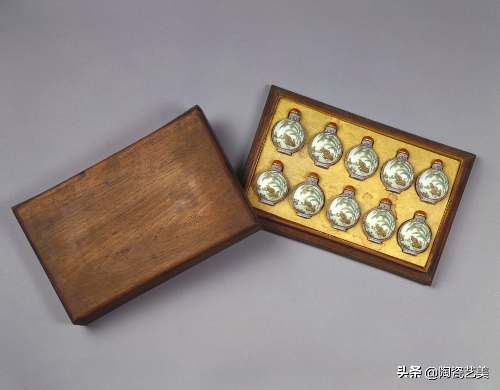 馨雅异香扑鼻来 |你听说过什么是鼻烟壶吗？