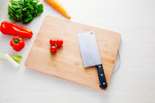 原来这种竹砧板是有毒的！妈妈们要慎用，从饮食上保驾全家