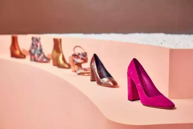 梦露经典高跟鞋,梦露最漂亮的高跟鞋