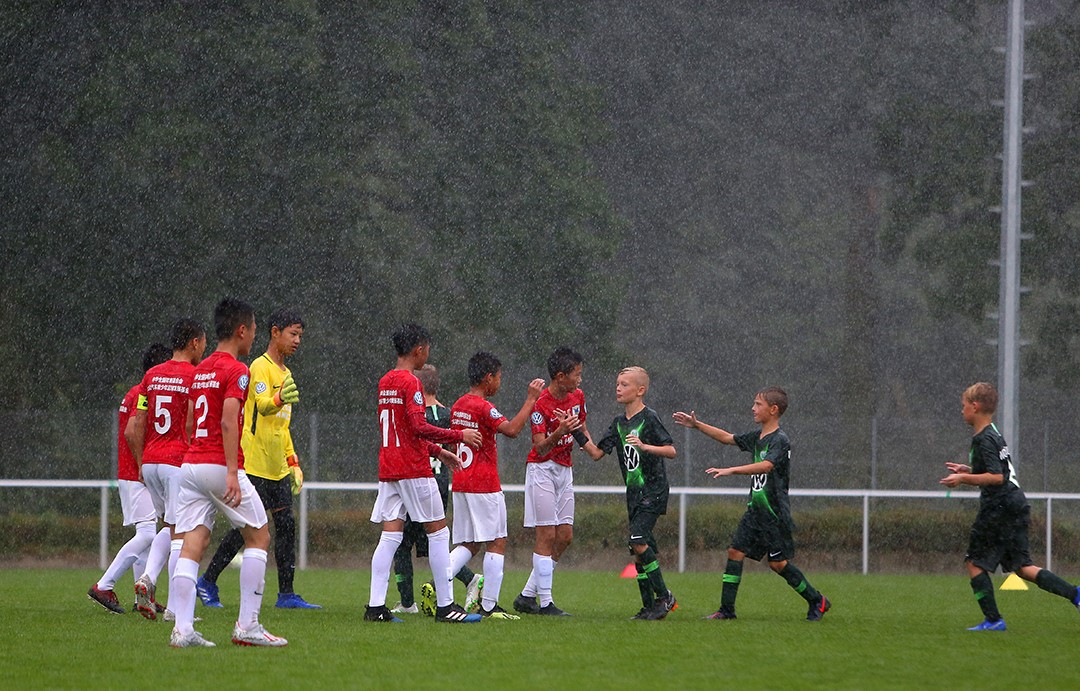 少年强则中国强牢记历史勇往直前,少年强则中国强足球联赛