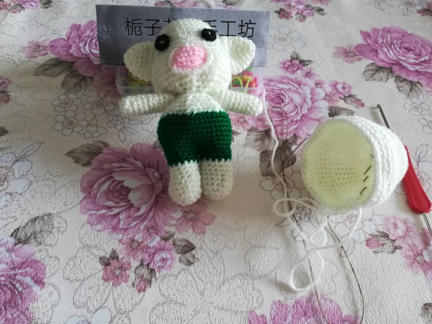 钩针钩织漂亮的小猪,钩小猪挂件编织方法全集