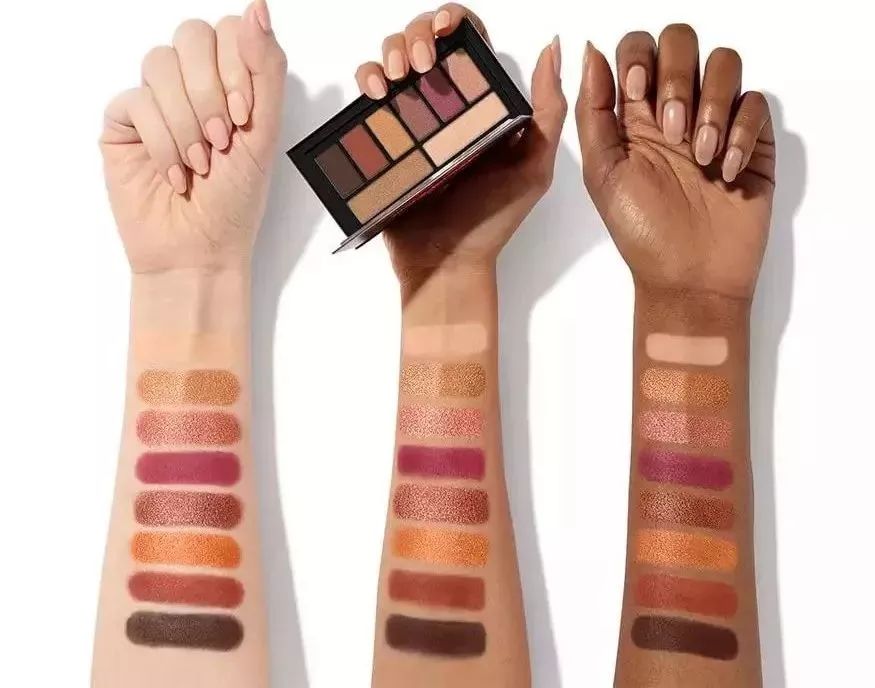 袁姗姗、唐嫣、马思纯的“伪素颜”，满满都是眼妆的硬技巧