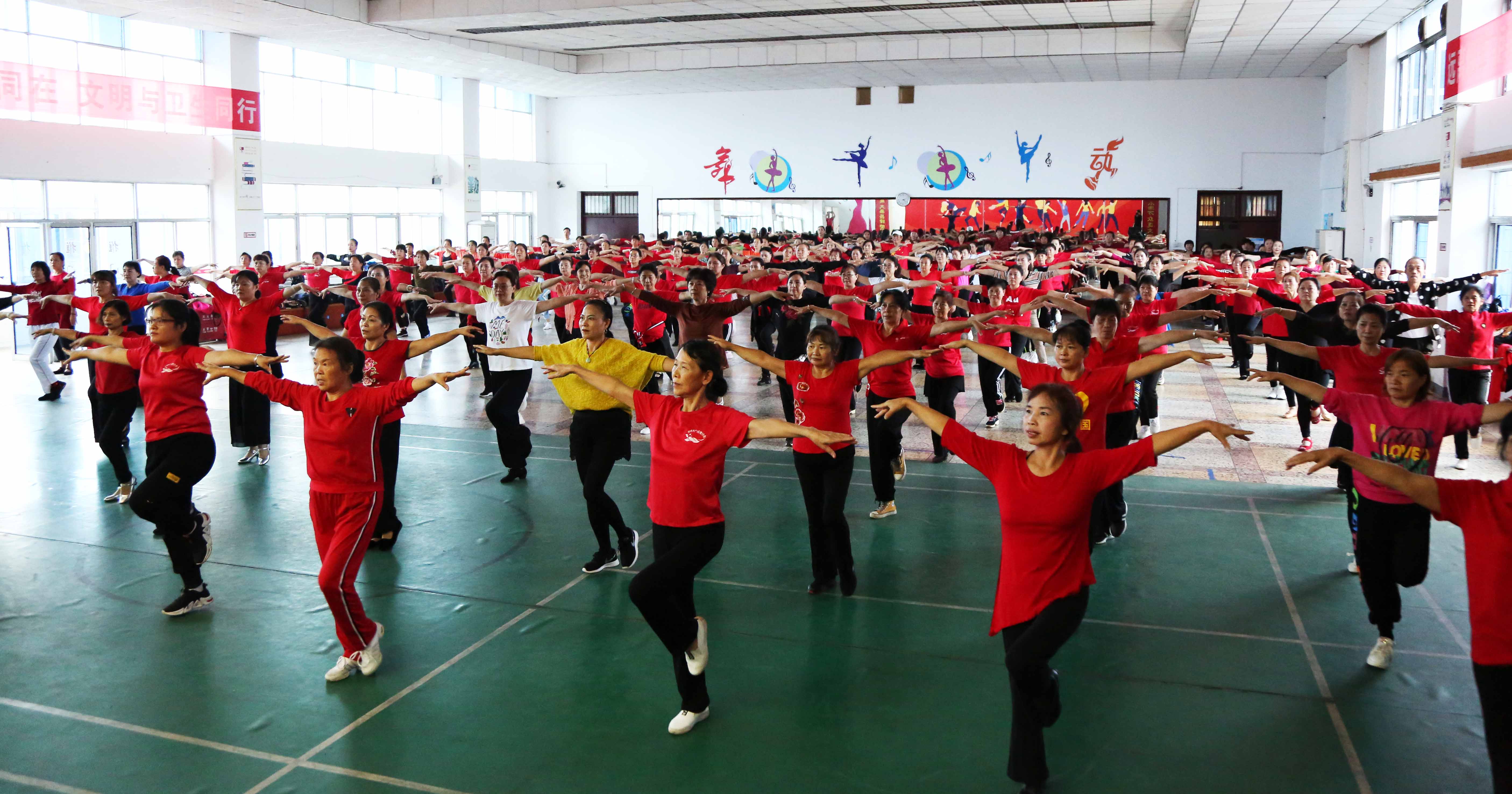 湘潭紧锣密鼓备战12月20日“创世界纪录百城同跳一支舞活动”