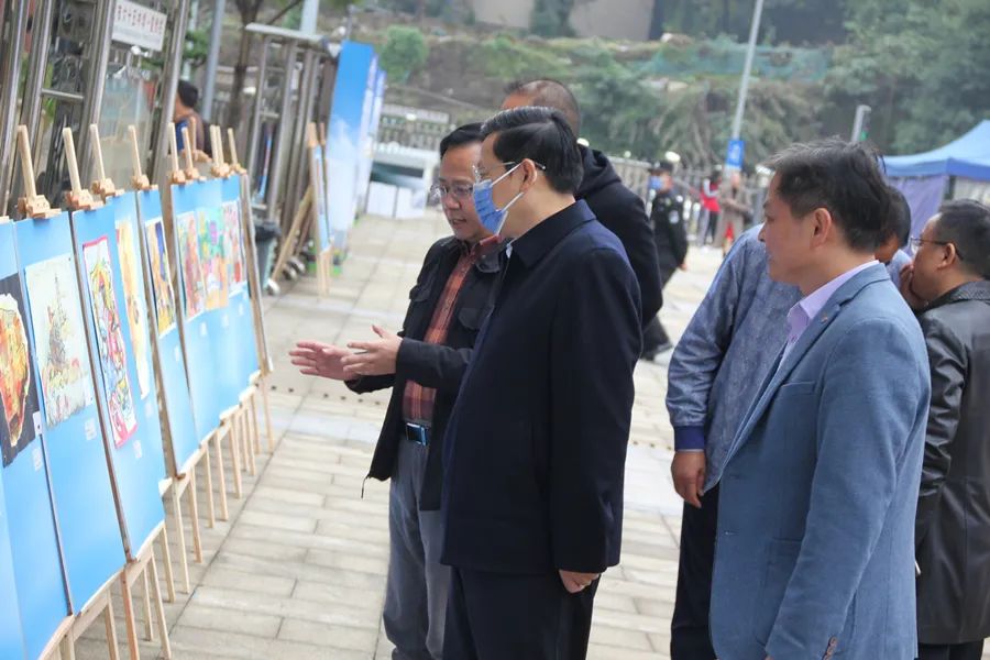 邓沁泉市教委副主任,市教委邓沁泉主任