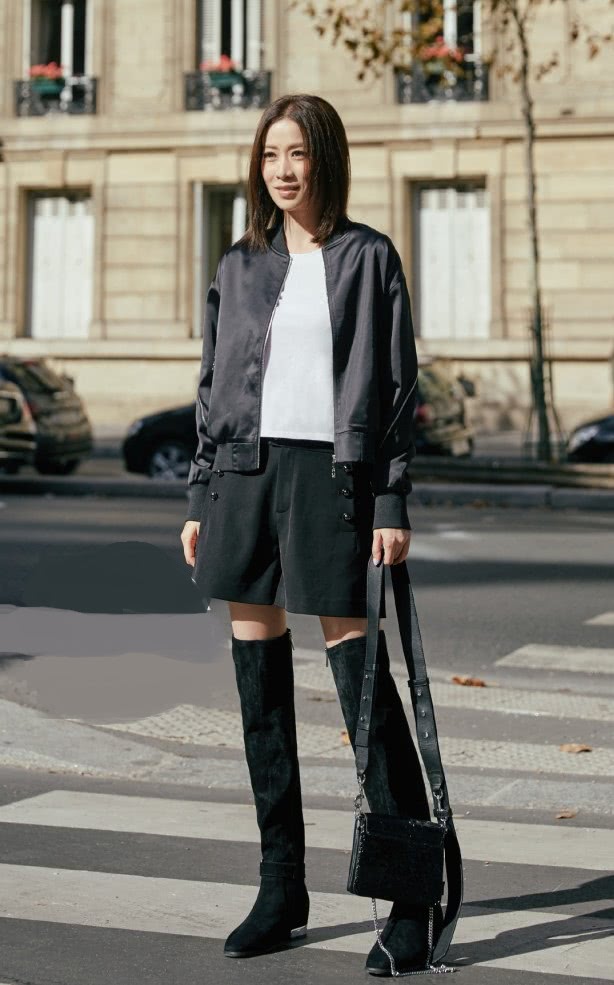 服了佘诗曼的“芹菜腿”,我瘦20斤穿不了的靴子,她穿出了宽松感