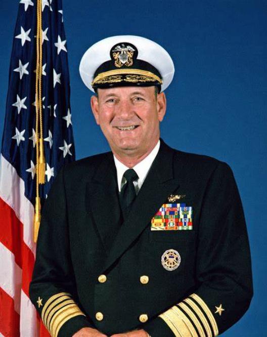 陪同*华清刘**参观航母的美军少将，官至太平洋司令，2003年去世