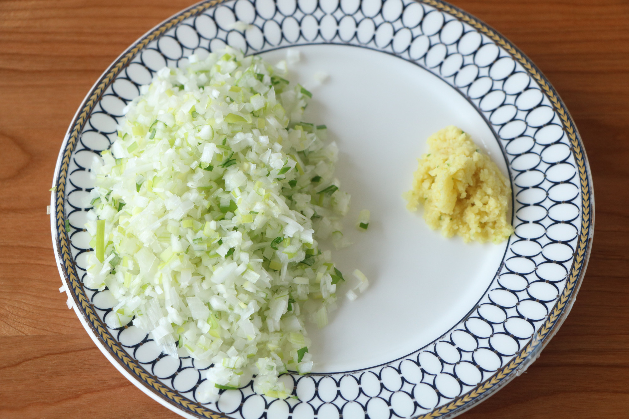 大葱肉饺子调馅儿的方法,大葱猪肉馅儿的饺子怎么调好吃