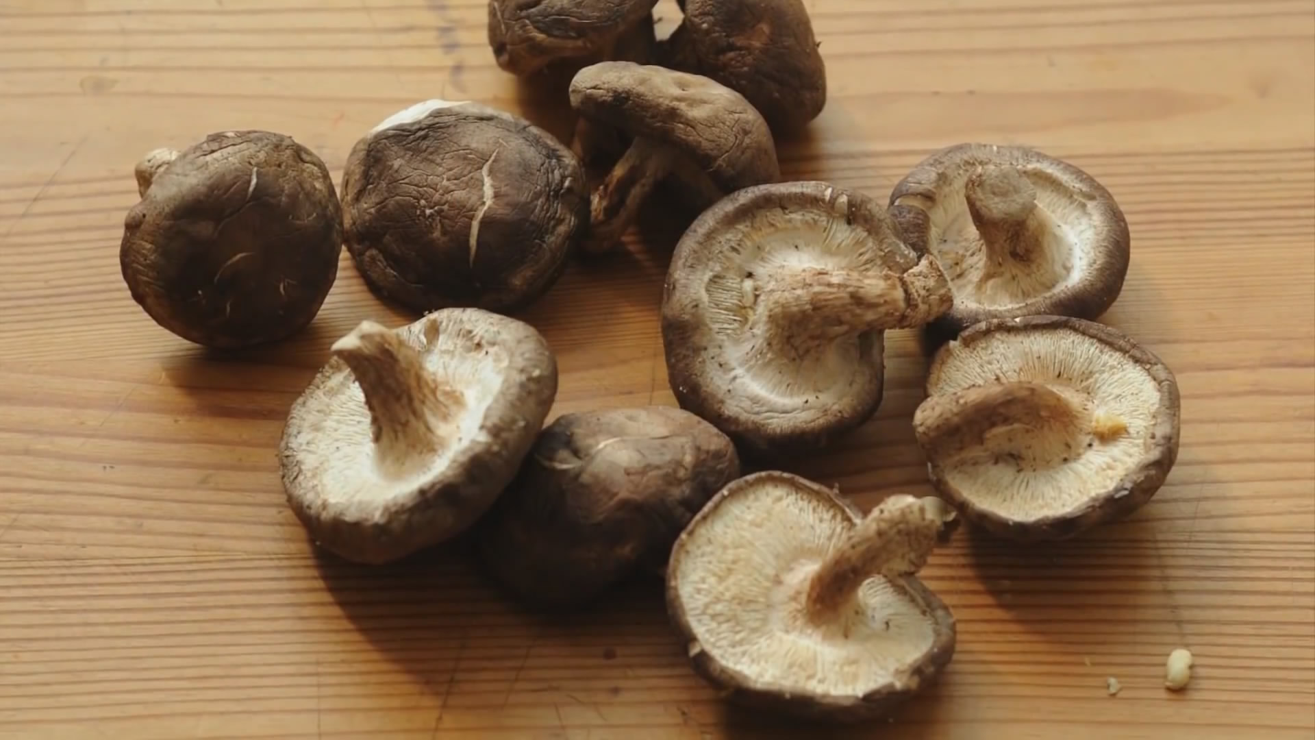 孕妇鸡肉放什么东西煮好吃,孕妇不能吃哪些炖鸡药材