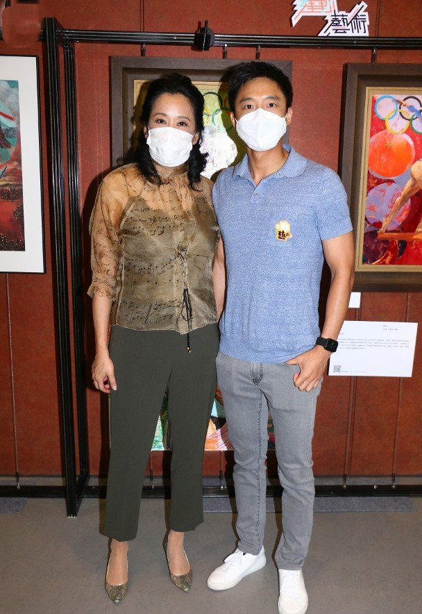 霍启山为什么和朱玲玲离婚,朱玲玲霍启山接受采访视频