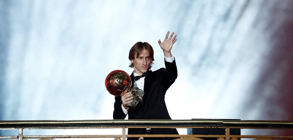 新王登基莫德里奇收获金球奖！老兵不死演绎足坛励志传奇