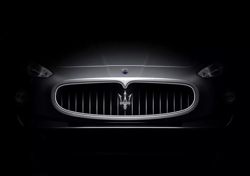 玛莎拉蒂新款小型suv报价,玛莎拉蒂grecaletrofeo和保时捷macan