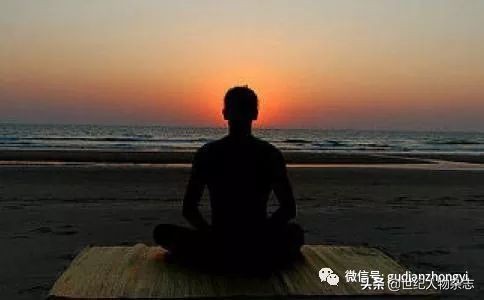 前半辈子拼命赚钱,前半生拼命挣钱后半生拼命挣命