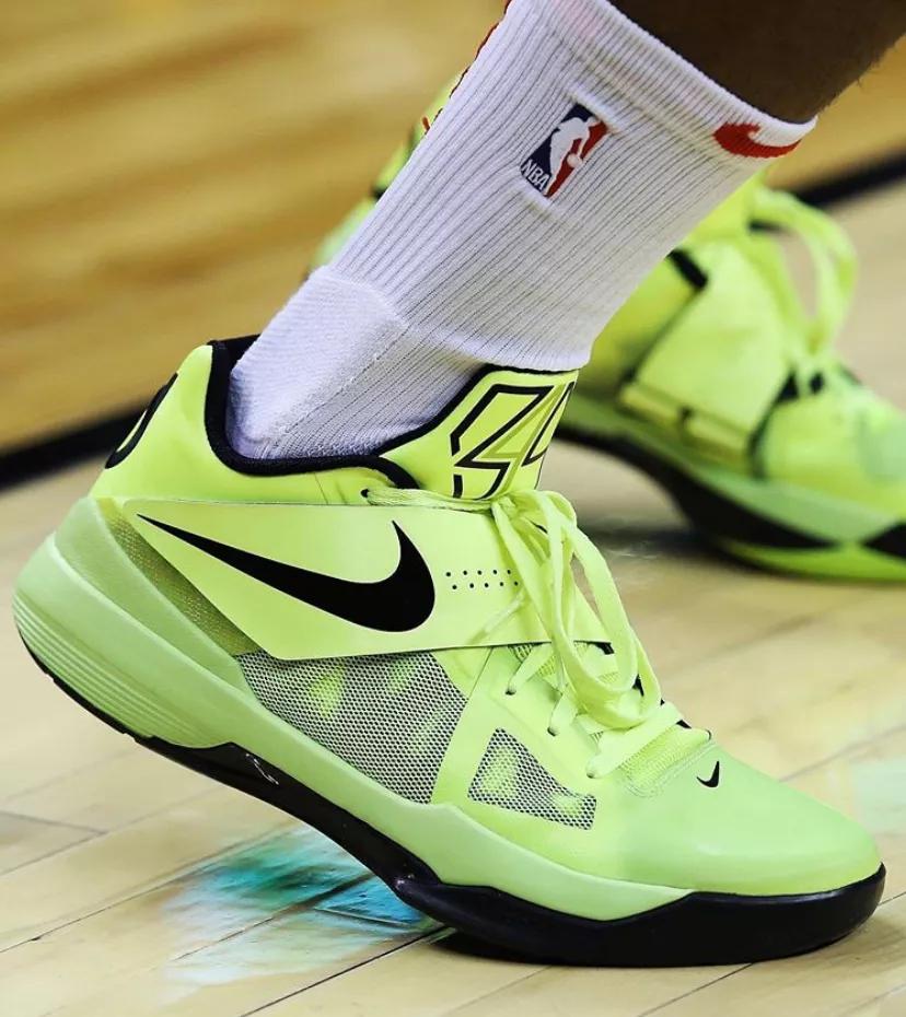 塔克谈最有意义的球鞋,pj塔克上脚最便宜的球鞋