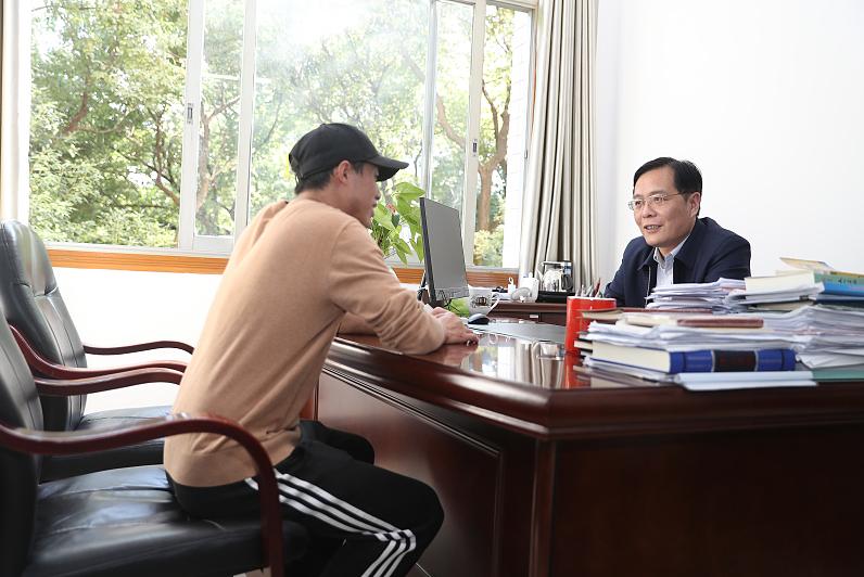 孩子错发消息到班级群怎么道歉,家长错发消息到群里