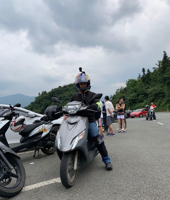 铃木uu125油表到红线还能跑多少,铃木uu125一年后动力声音测评