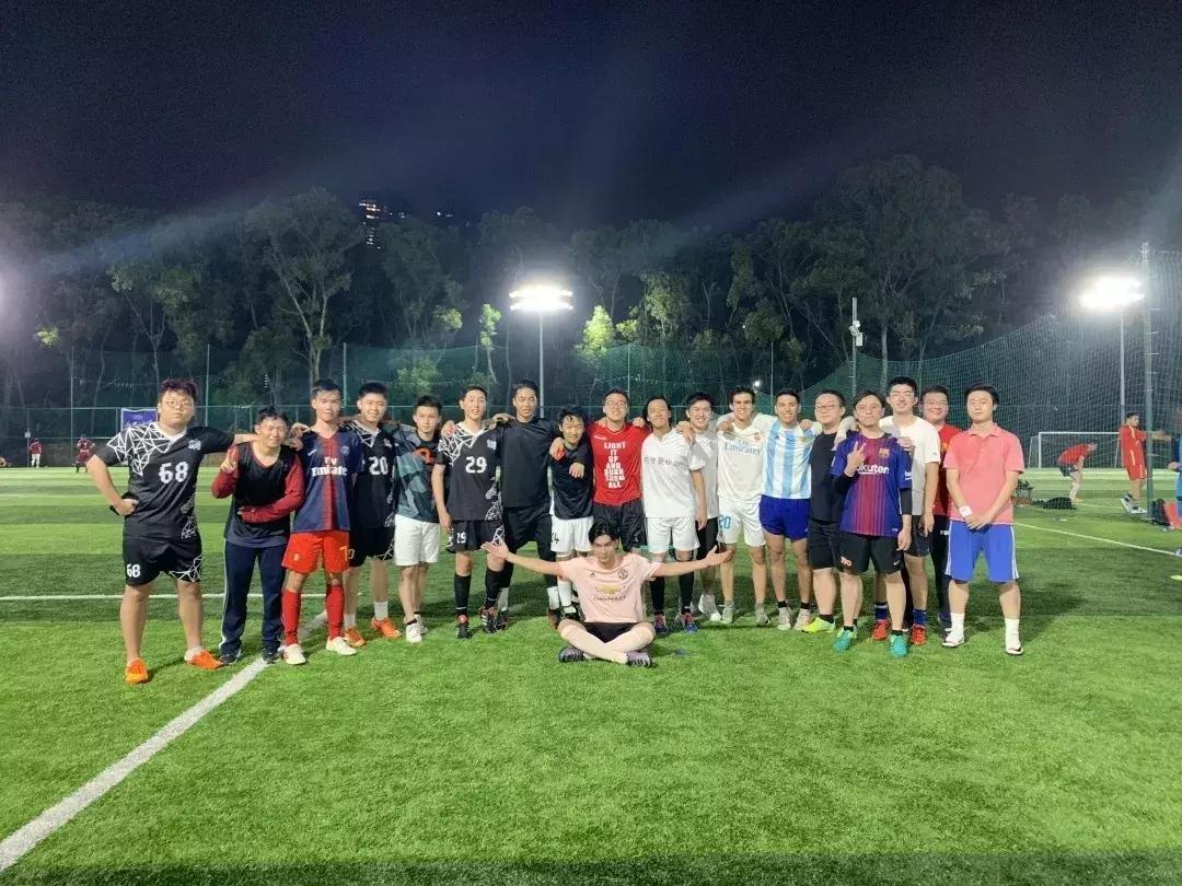 从小就梦想当医生,从小的梦想是做医生