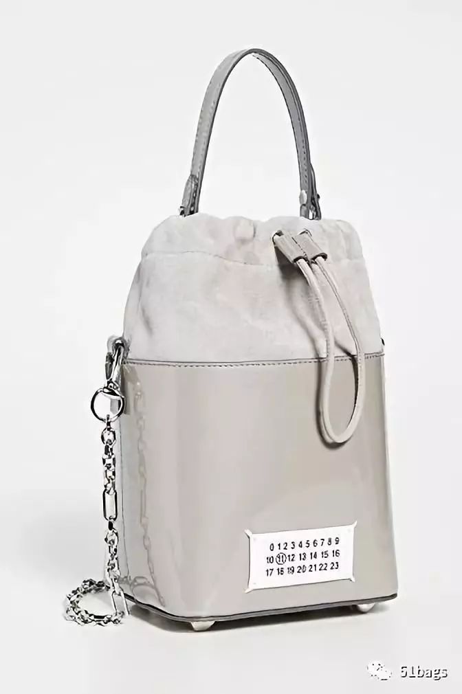 lv2023新款包包法棍大象灰,大象灰和米白色包包哪个好看