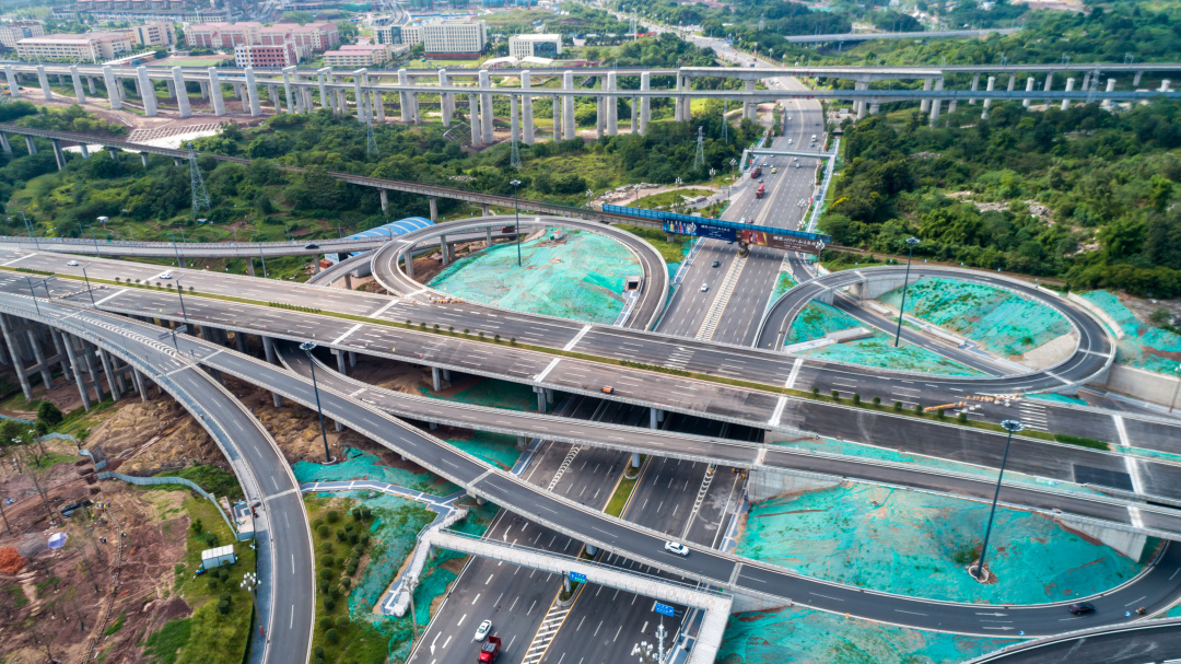 泸州新建的足球场有哪些,泸州大型公园