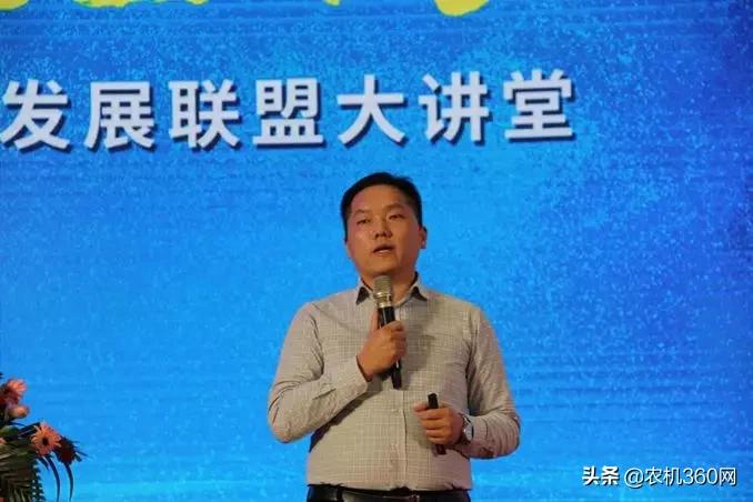 现场预收1.36亿元！经销商为啥这么信赖萨丁重工？