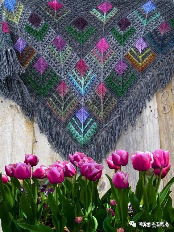 系一条三角围巾最迷人，忽冷忽热都能让你美上天！（附教程）