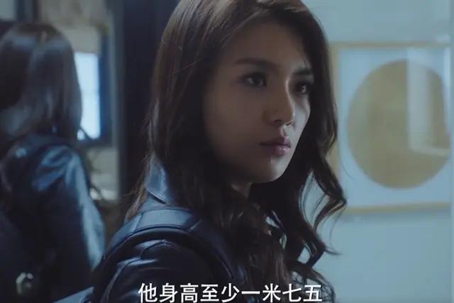 推理故事里，根据脚印算身高很好理解，但推算年龄是什么鬼原理？