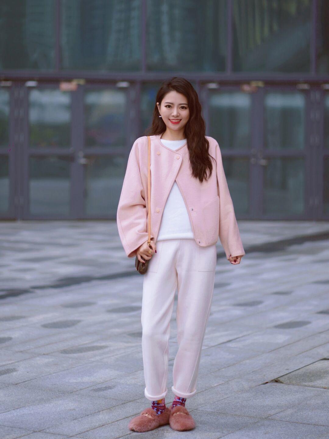 今春穿这4件薄外套好看撩人,这几款外套简单搭配帅气显年轻