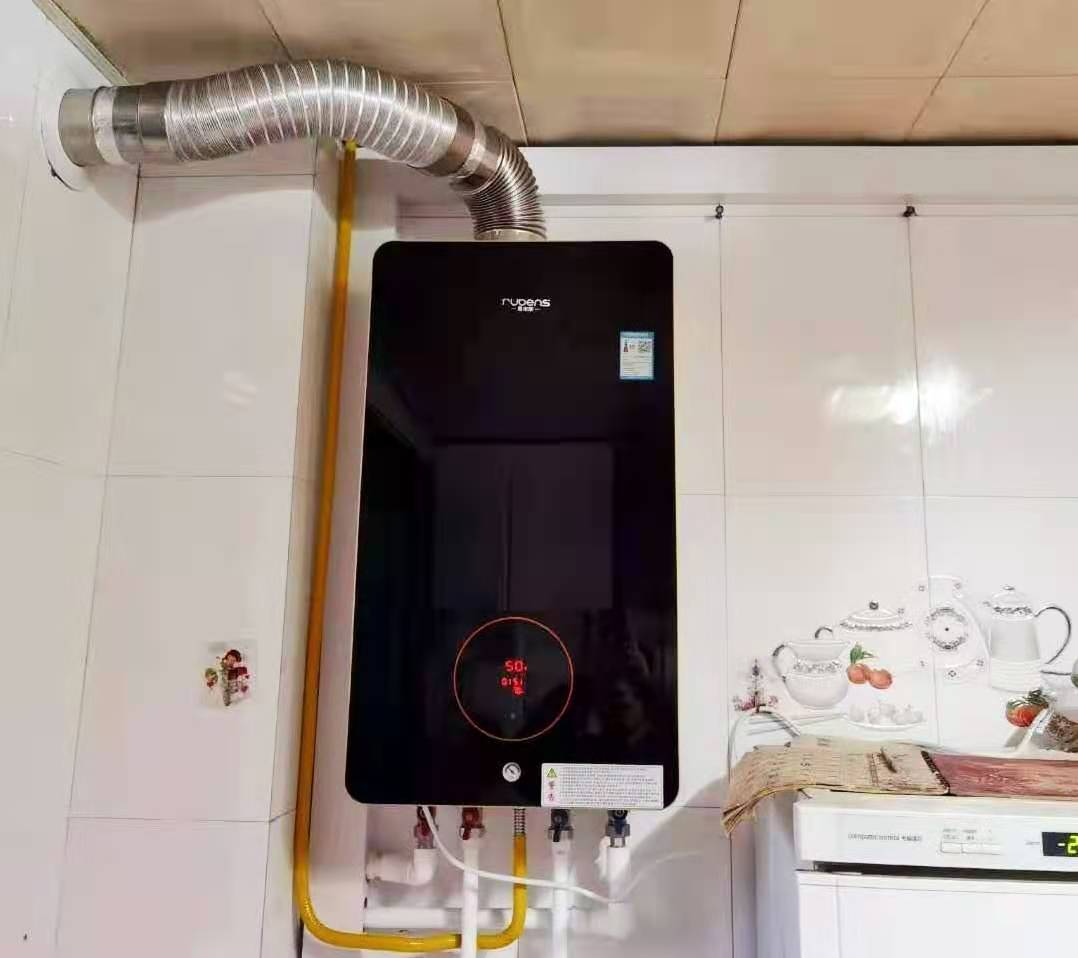 壁挂炉里面有水流出来怎么办,壁挂炉里有空气怎么解决