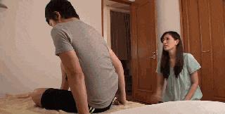 和女朋友吵架了冷战怎么解决,跟女朋友吵架了冷战怎么办