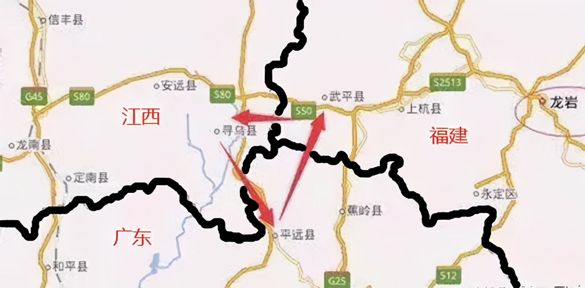 毛*东泽**：红军的强大，在于“跟我上”，而不是“给我上”