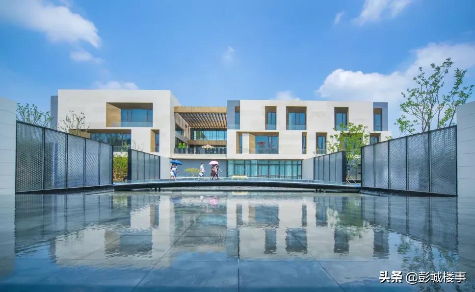 这一线山水的窗外，是徐州宜居时代的圆心