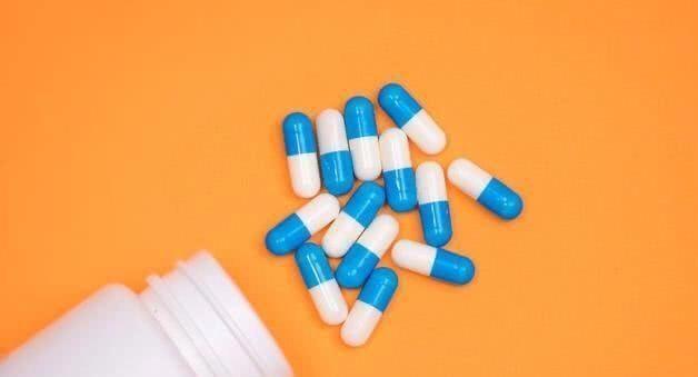 牙痛消炎用阿莫西林还是甲硝唑好,牙痛吃甲硝唑还是阿莫西林