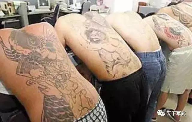 刺激丨韩国逃兵役有啥高招？装疯卖傻文身还办*证假**！