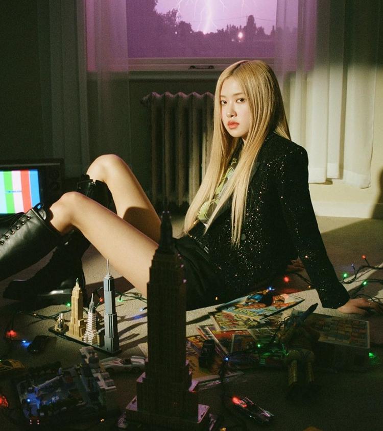 朴彩英蓝宝石,粉墨朴彩英封面