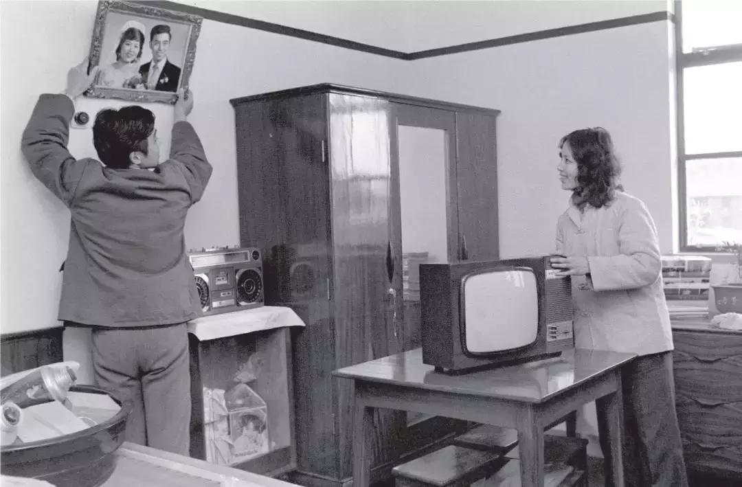 70张照片合集视频,70年衣食住行对比图