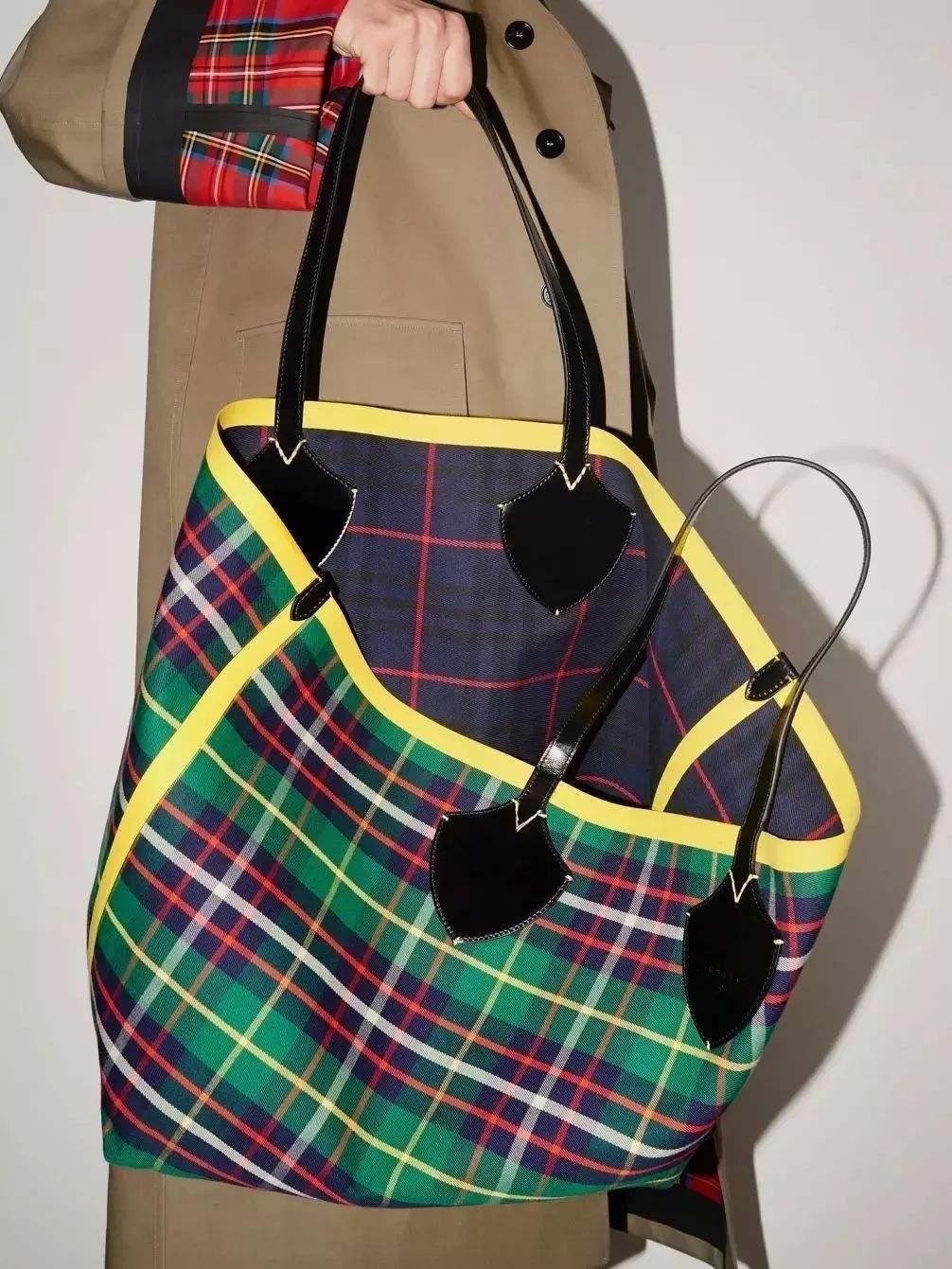 巴宝莉必买什么包,巴宝莉必买包包推荐图片