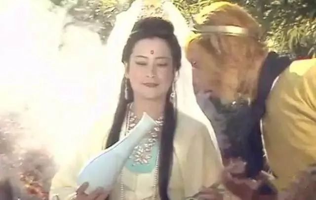 观音的玉净瓶和老君的八卦炉，谁的法宝更厉害？你看孙悟空咋说