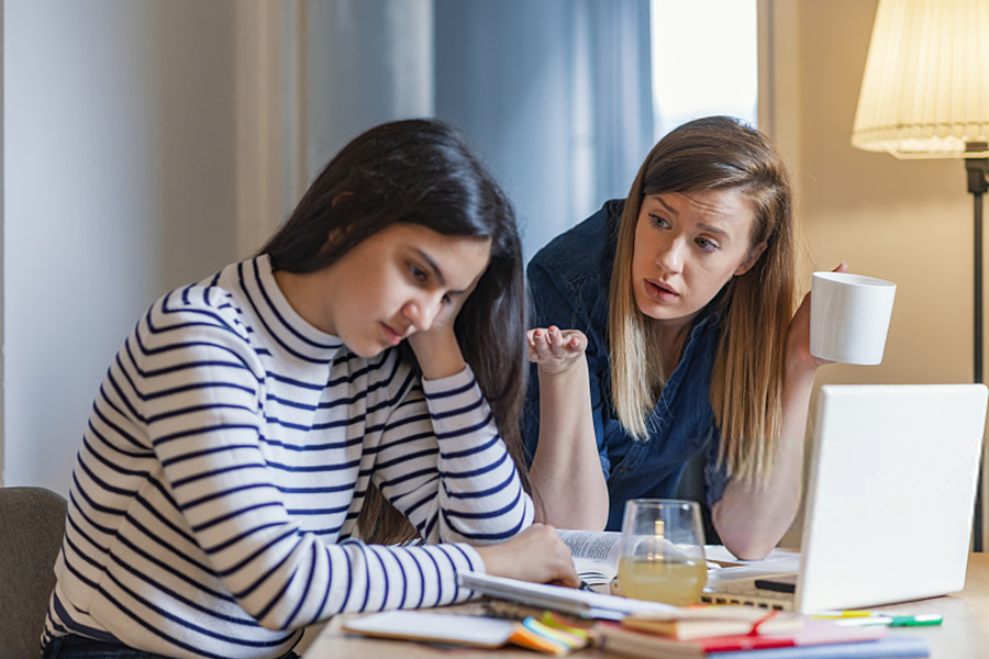 父母对孩子的教育方式不对怎么办,父母该不该严厉教育孩子