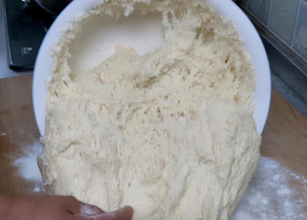 怎样用酵母粉蒸馒头好吃又松软,蒸馒头别只放酵母